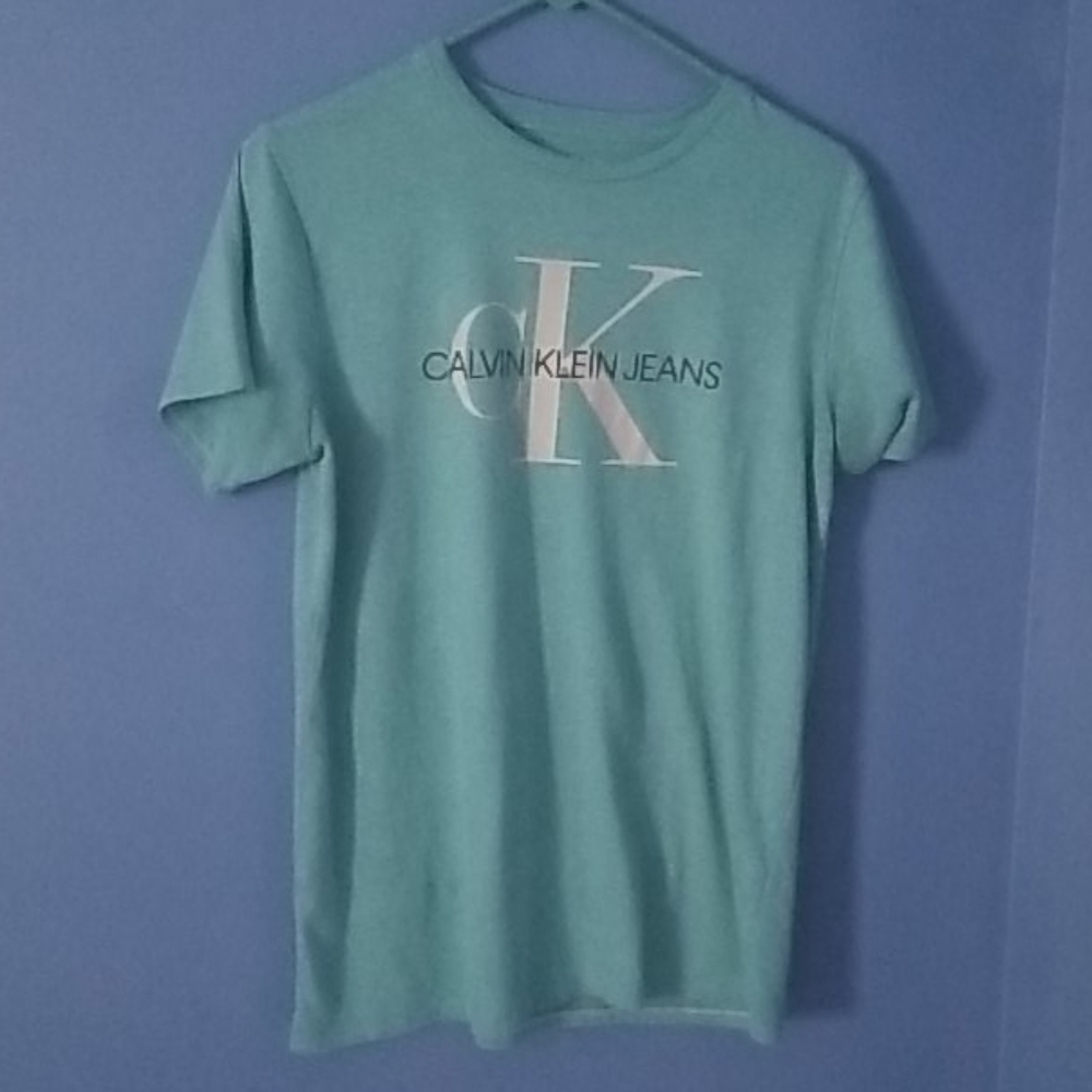Calvin Klein Light Blue Soft Tee Size XL